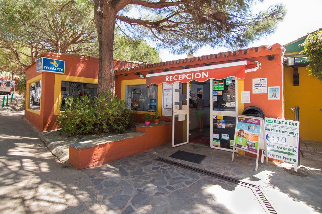 Complejo Turistico & Camping Cabopino Marbella Exterior photo