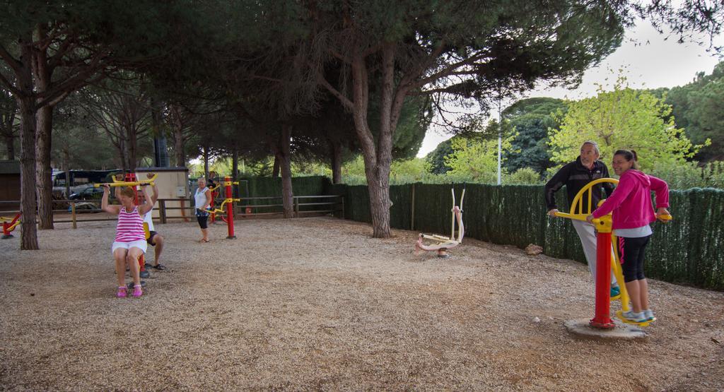 Complejo Turistico & Camping Cabopino Marbella Exterior photo